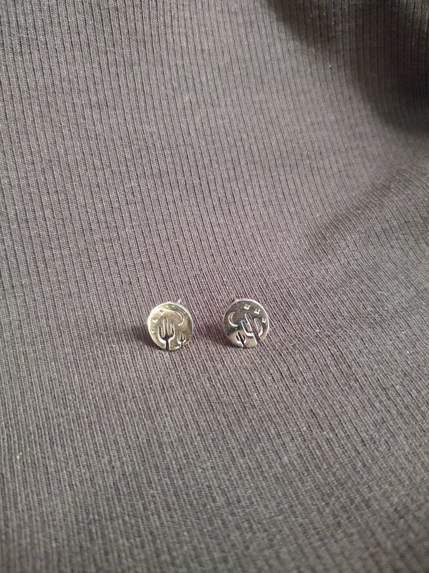 Metal Desert Studs