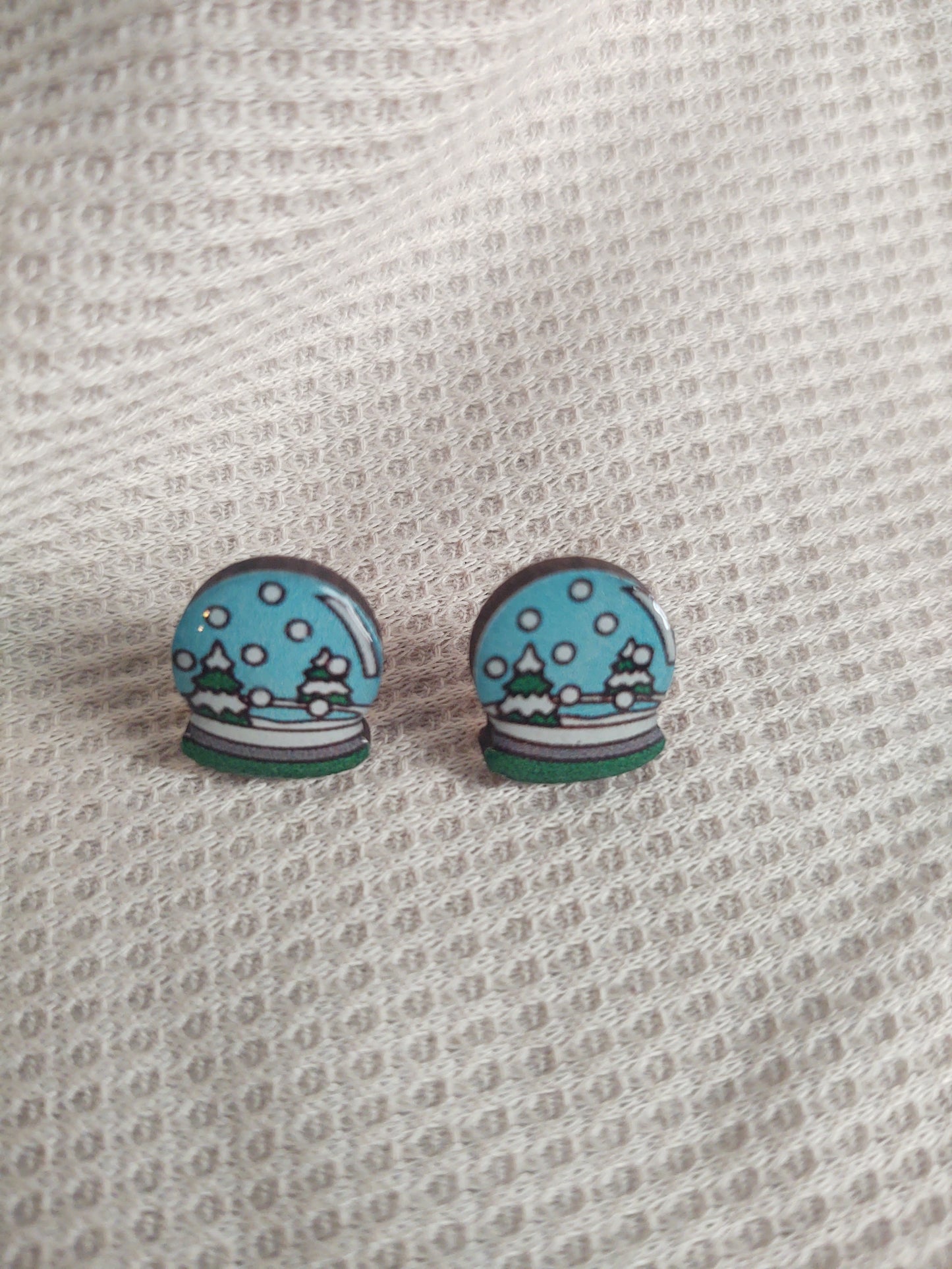Snow Globe Studs