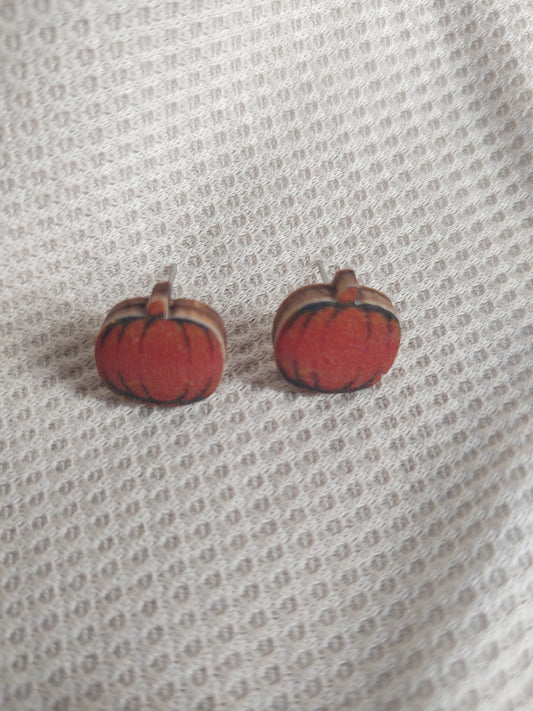 Small Pumpkin Studs