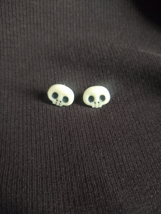 Glow Skull Studs