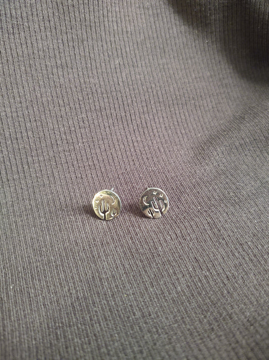 Metal Desert Studs