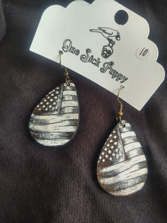 Black & White American Flag Dangles